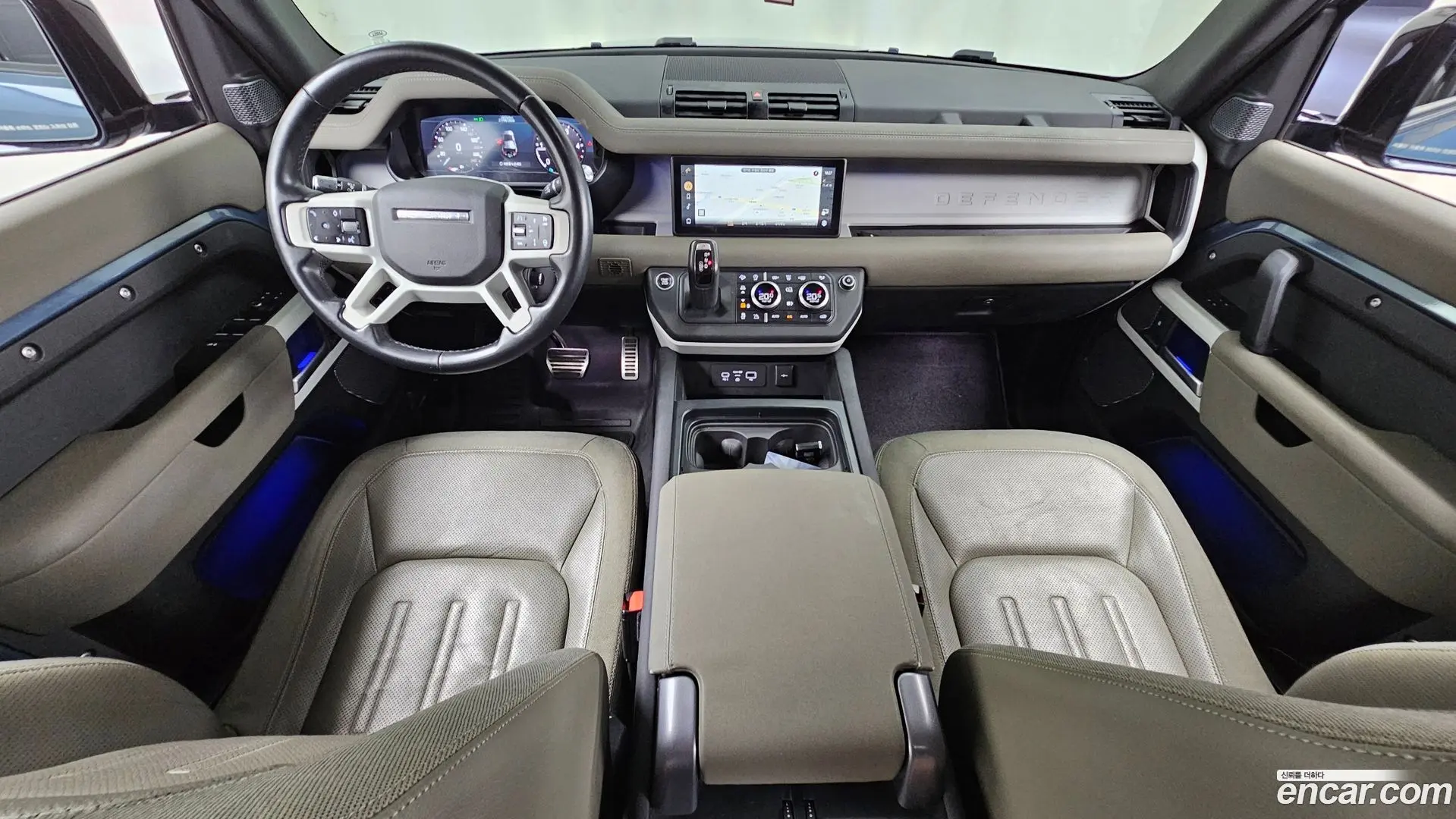 Land Rover Defender 110 D240 SE