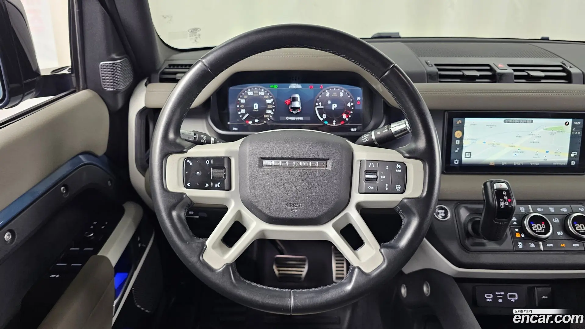 Land Rover Defender 110 D240 SE