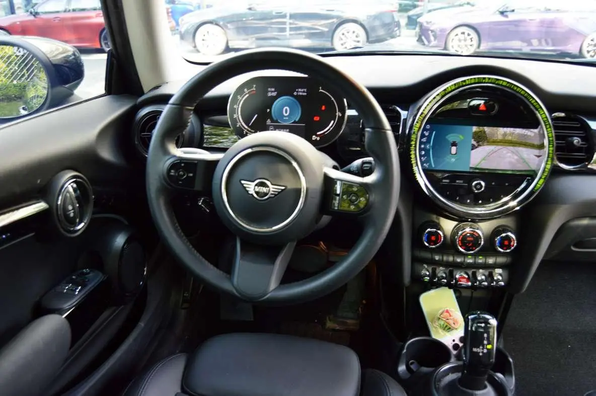 MINI MINI 2023 1.5T COOPER Artist