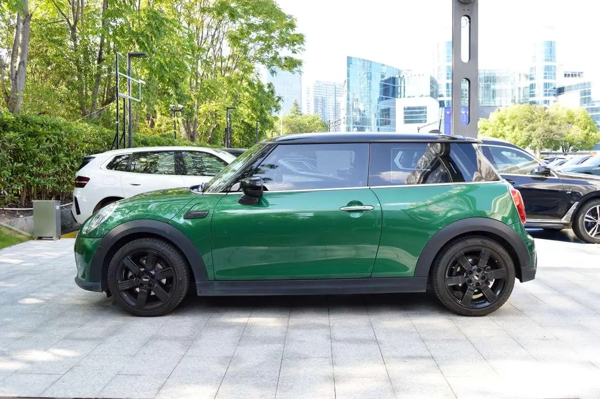 MINI MINI 2023 1.5T COOPER Artist