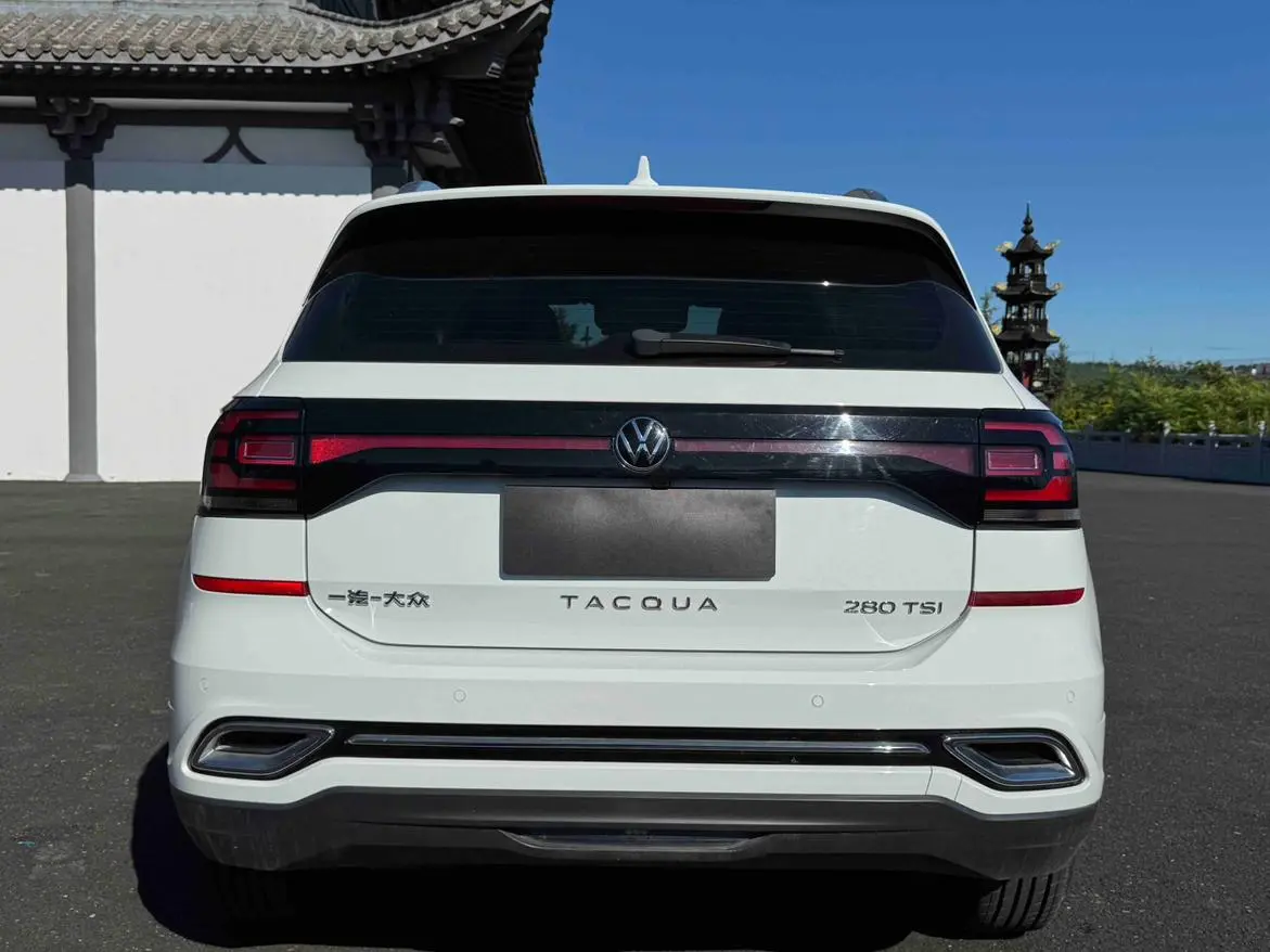 Volkswagen Tacqua 2021 280TSI DSG R-Line Smart Connected