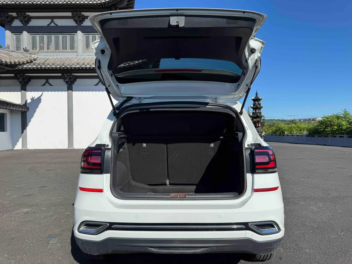 Volkswagen Tacqua 2021 280TSI DSG R-Line Smart Connected