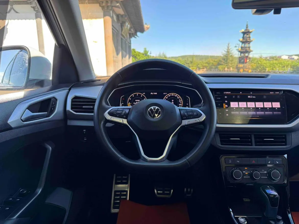 Volkswagen Tacqua 2021 280TSI DSG R-Line Smart Connected