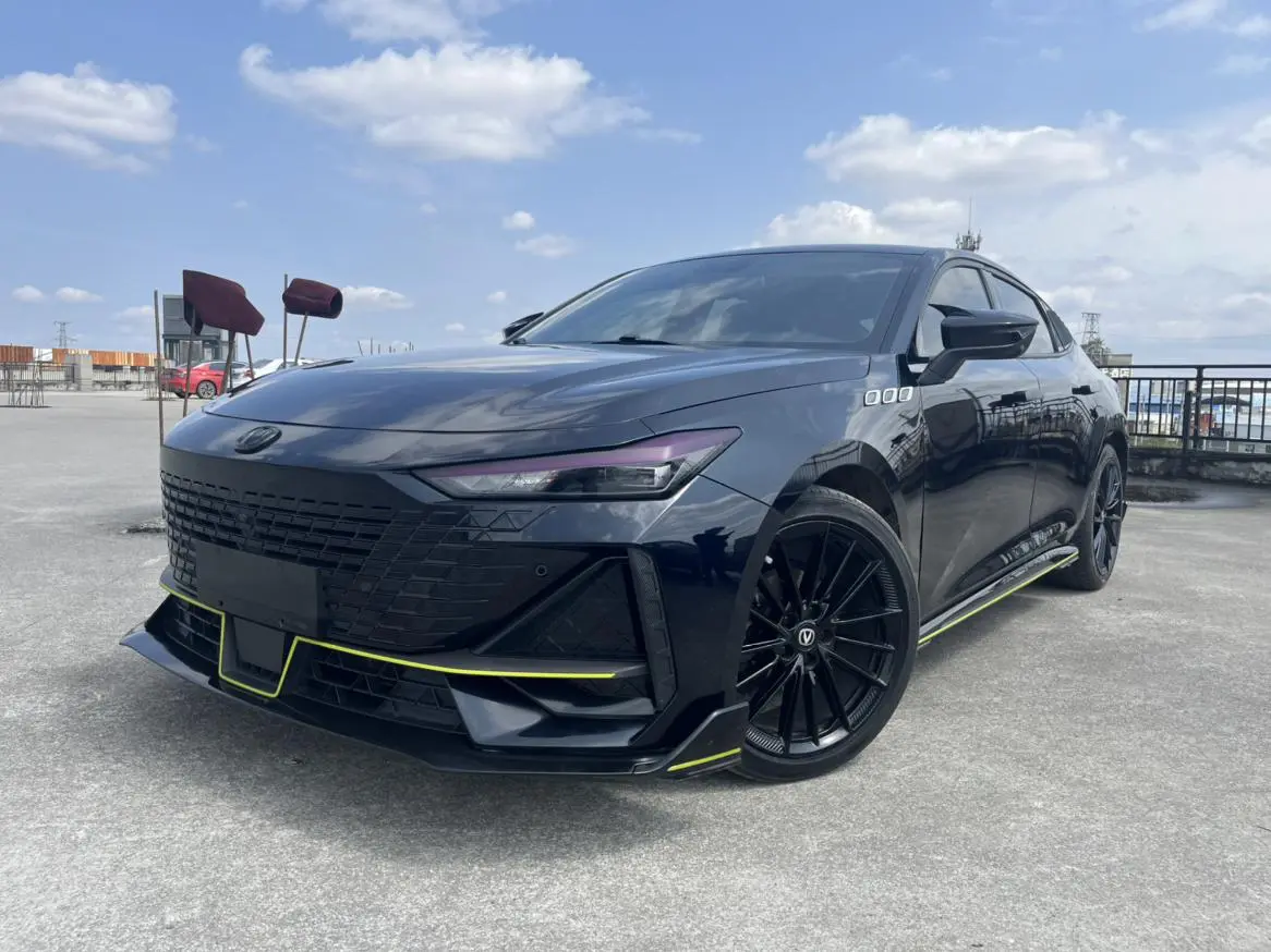 Changan UNI-V 2022 1.5T Sport