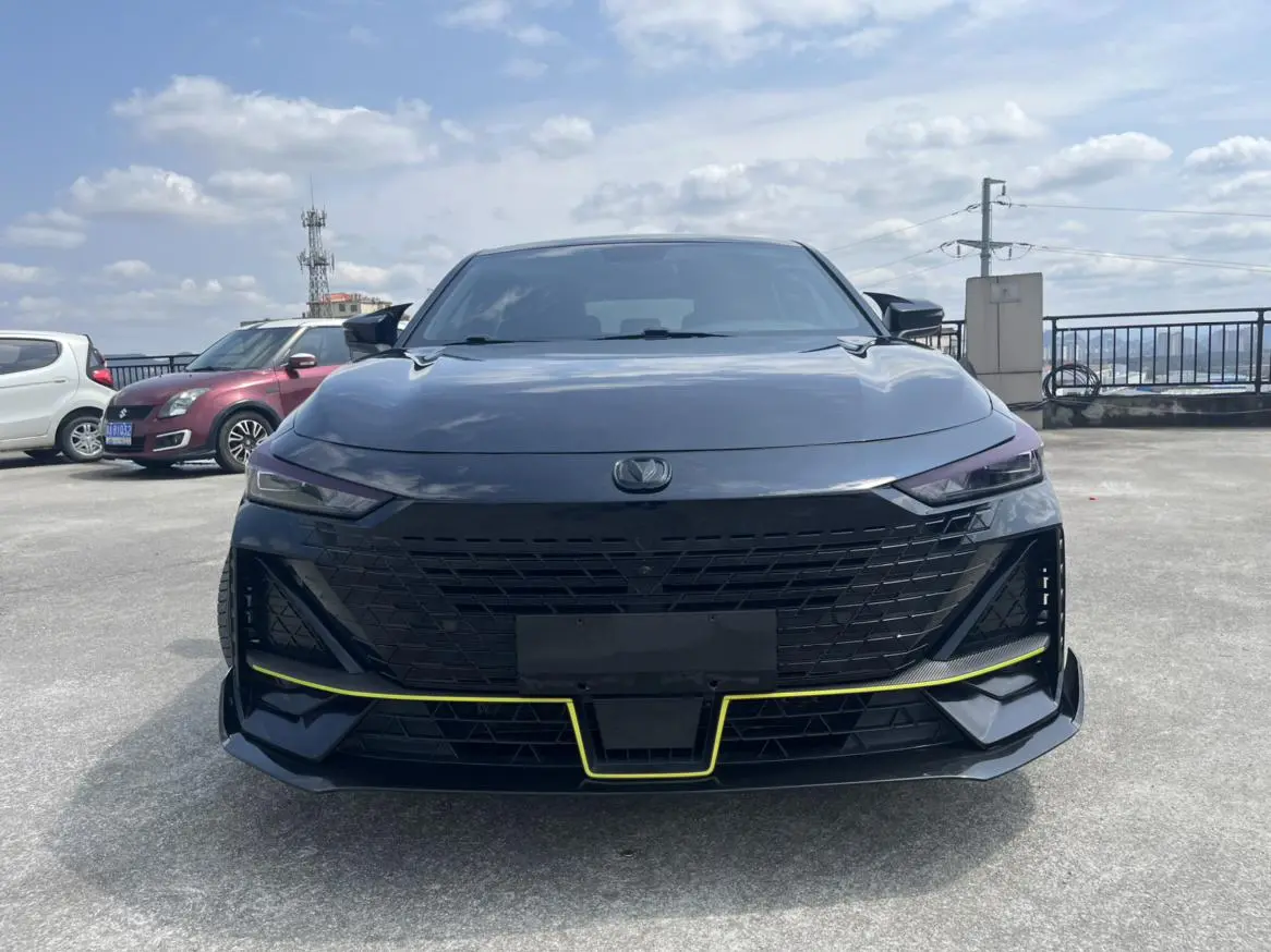 Changan UNI-V 2022 1.5T Sport