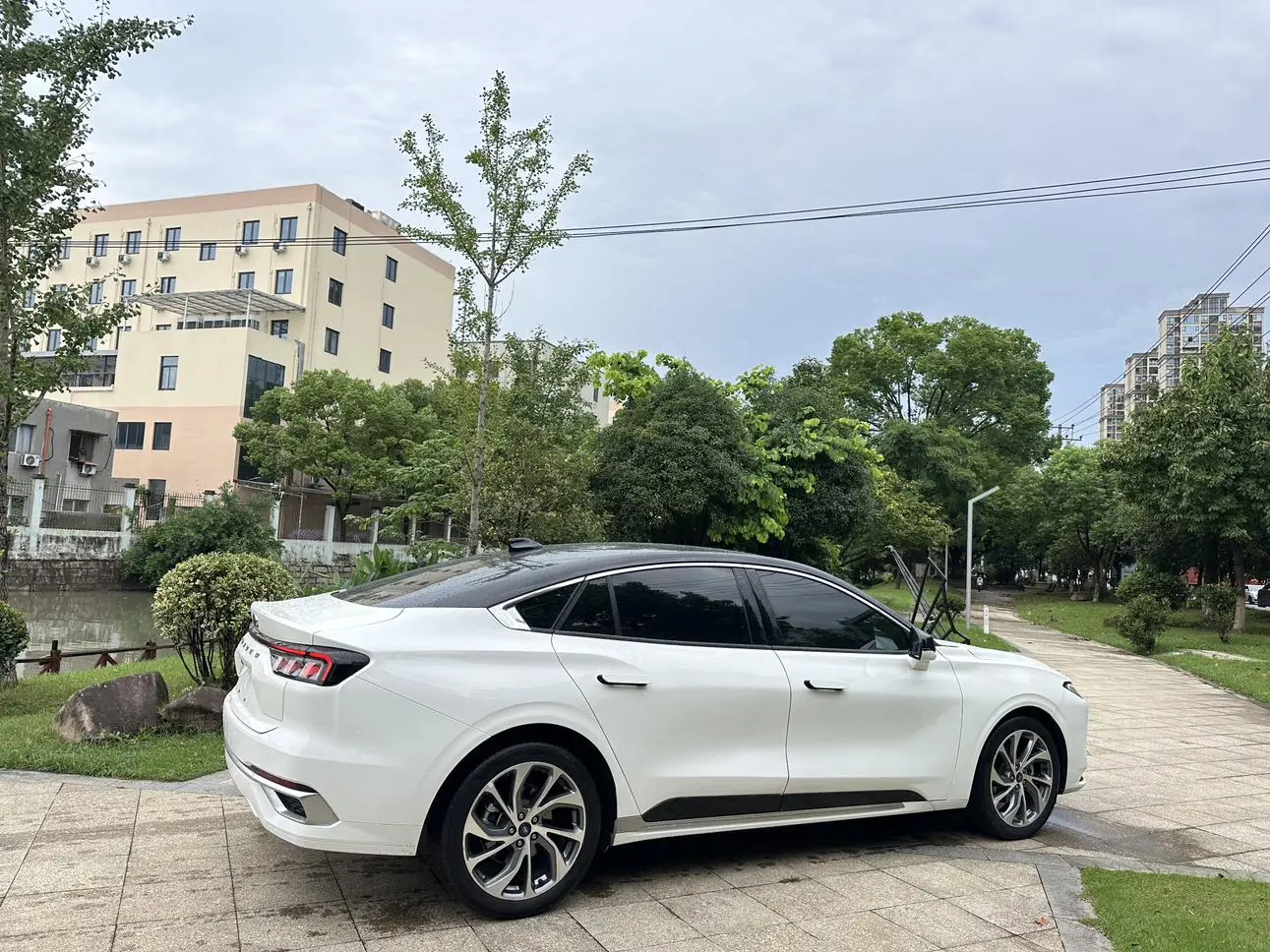 Ford Mondeo 2022 Facelift EcoBoost 245 Supreme