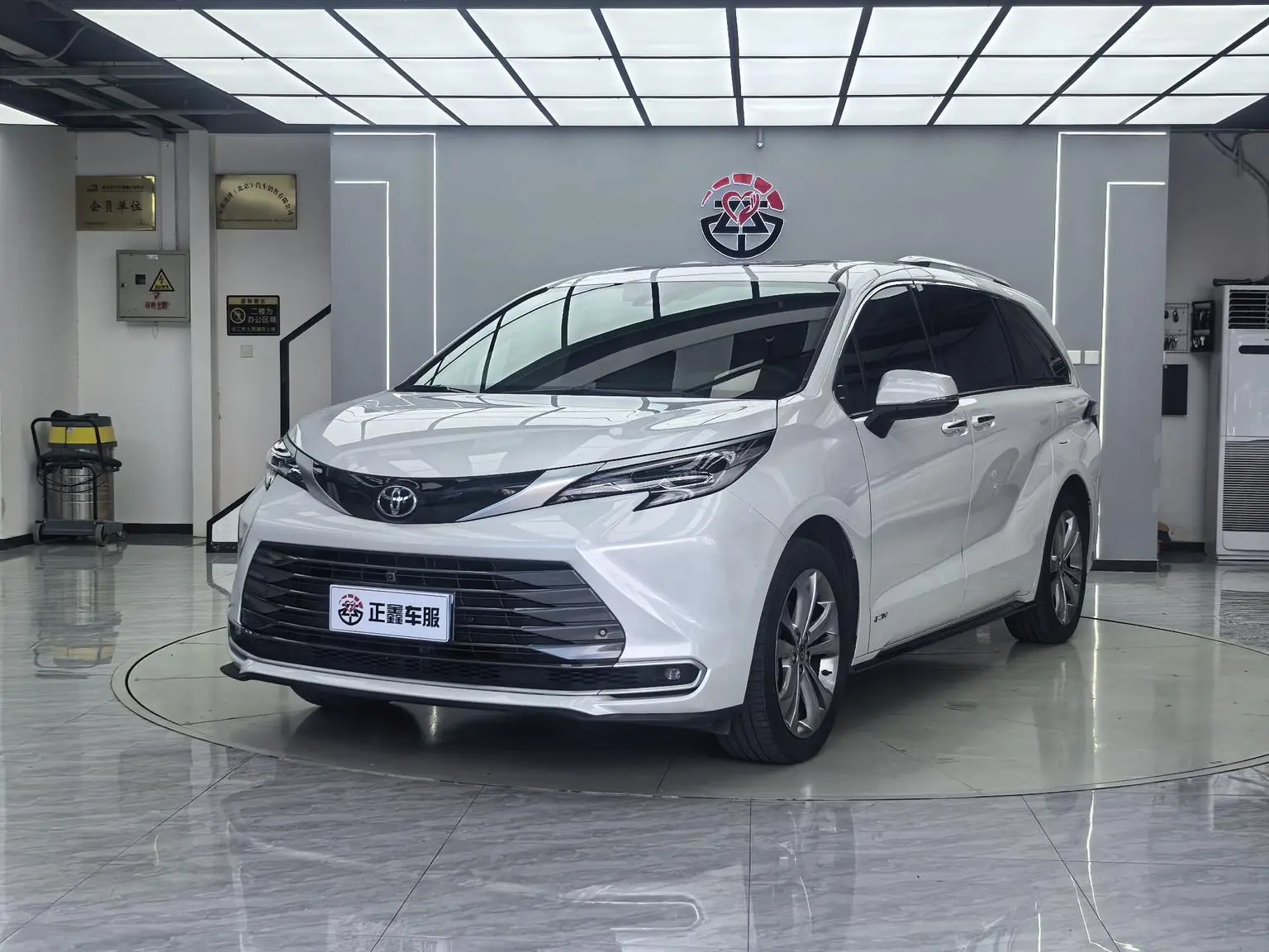 Toyota Sienna 2024 Hybrid 2.5L Premium