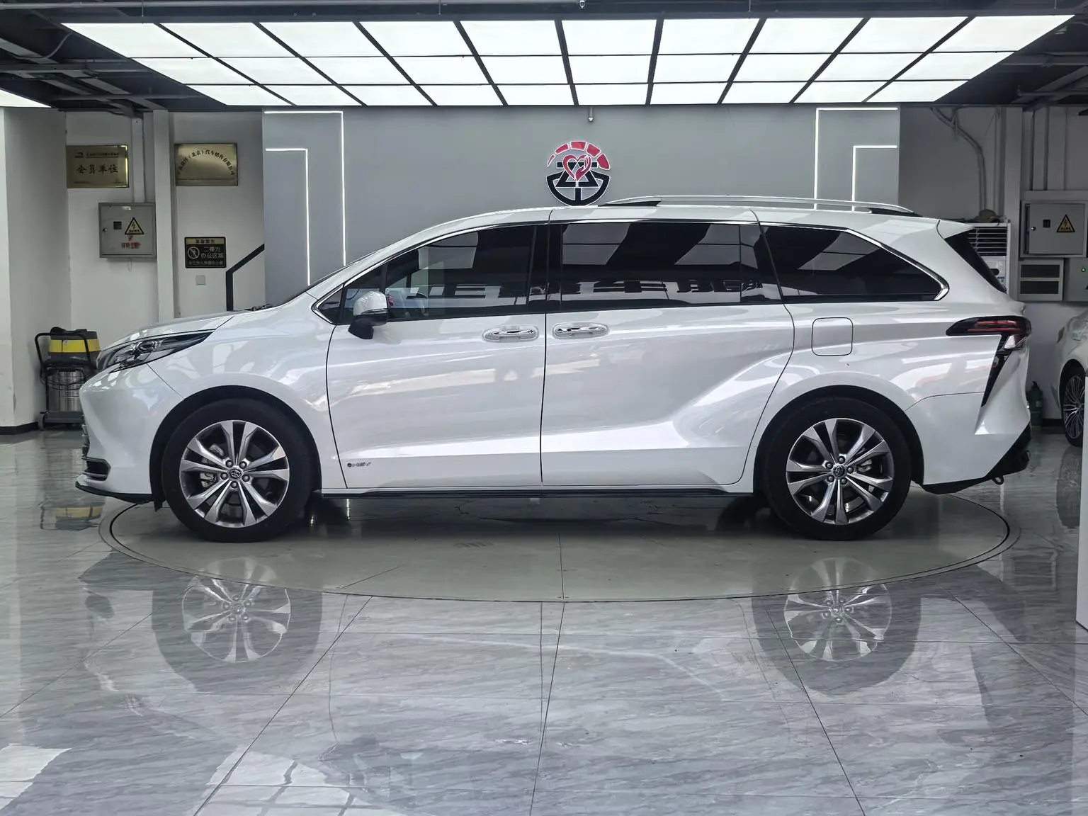 Toyota Sienna 2024 Hybrid 2.5L Premium