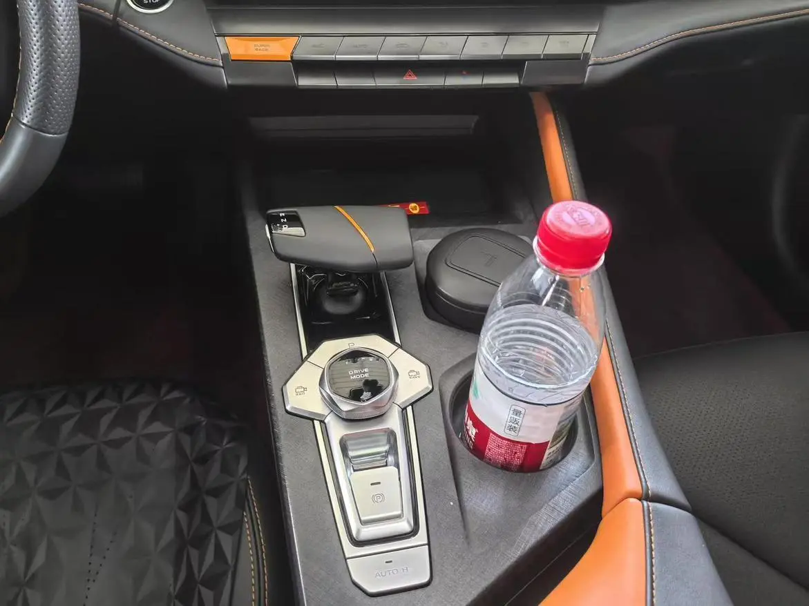 Changan UNI-V 2022 1.5T Smart Pilot