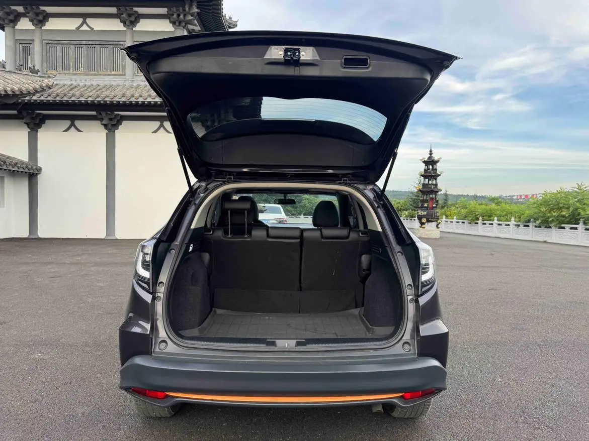 Honda Vezel 2022 1.5L CVT Phantom Night Pioneer