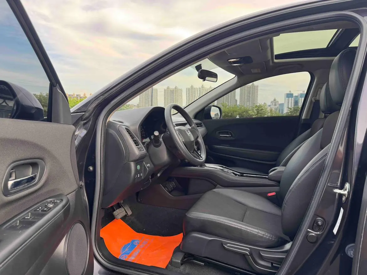 Honda Vezel 2022 1.5L CVT Phantom Night Pioneer