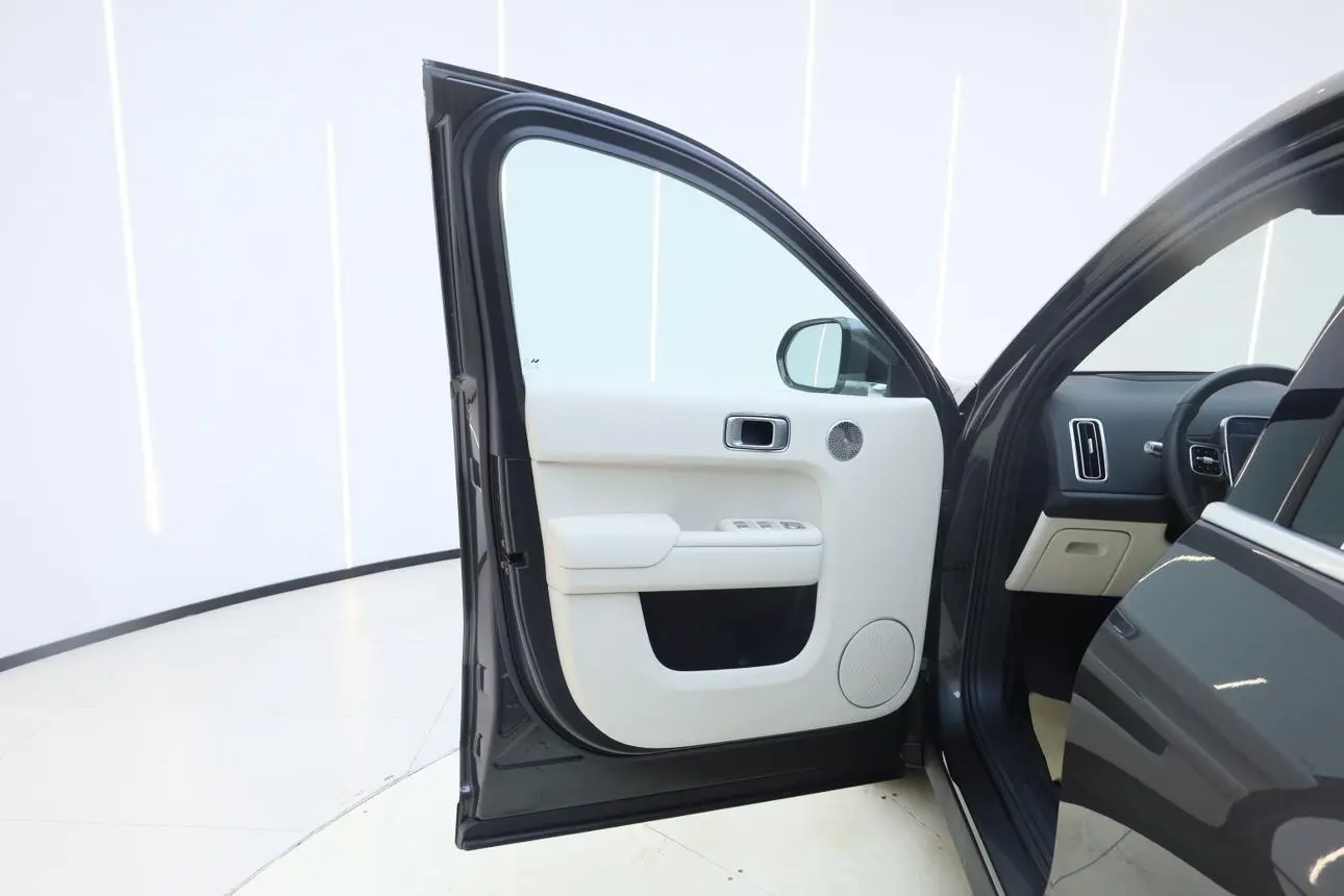 Li Auto L8 2025 Ultra Smart Renewal