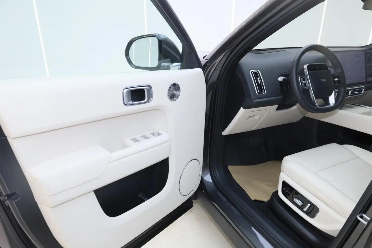 Li Auto L8 2025 Ultra Smart Renewal