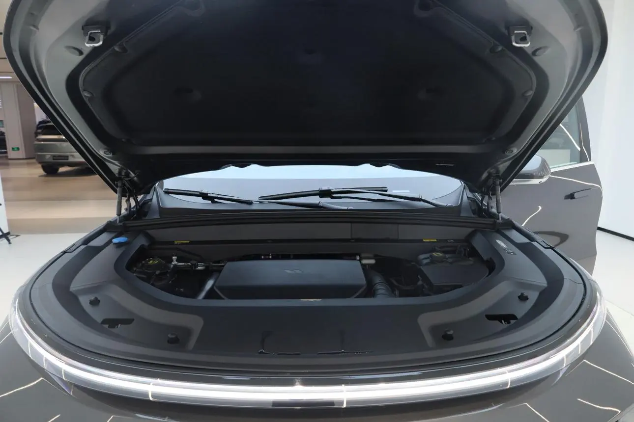 Li Auto L8 2025 Ultra Smart Renewal