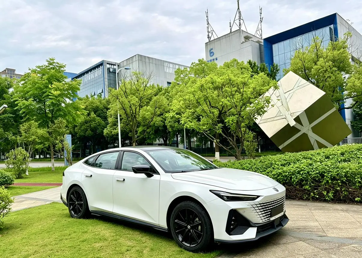 Changan UNI-V 2022 1.5T Premium