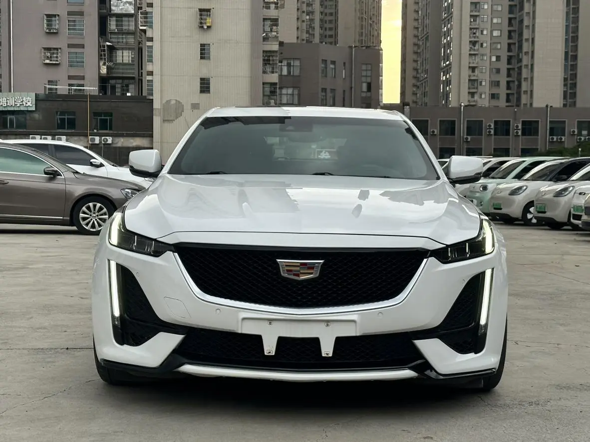 Cadillac CT5 2021 28T Leading Sport