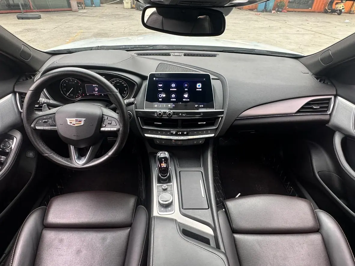 Cadillac CT5 2021 28T Leading Sport