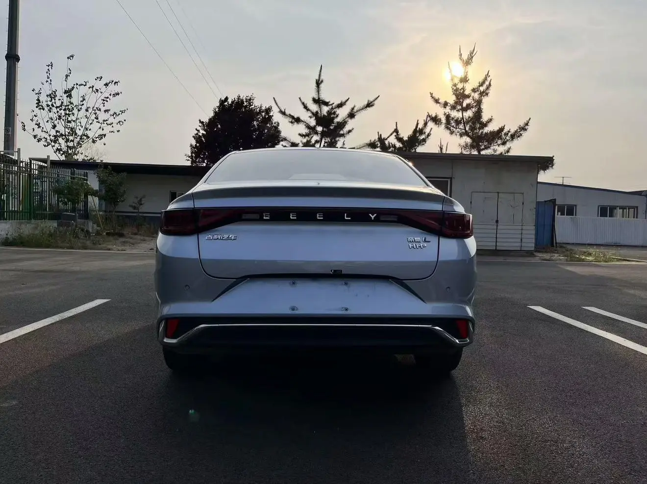 Geely Emgrand L HiP 2024 1.5TD-DHT Pro Champion 100KM Excellence