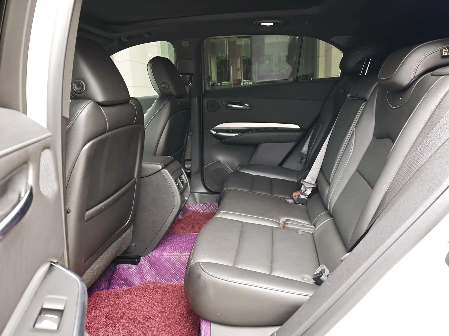 Cadillac XT4 2020 Facelift 28T 2WD Leading