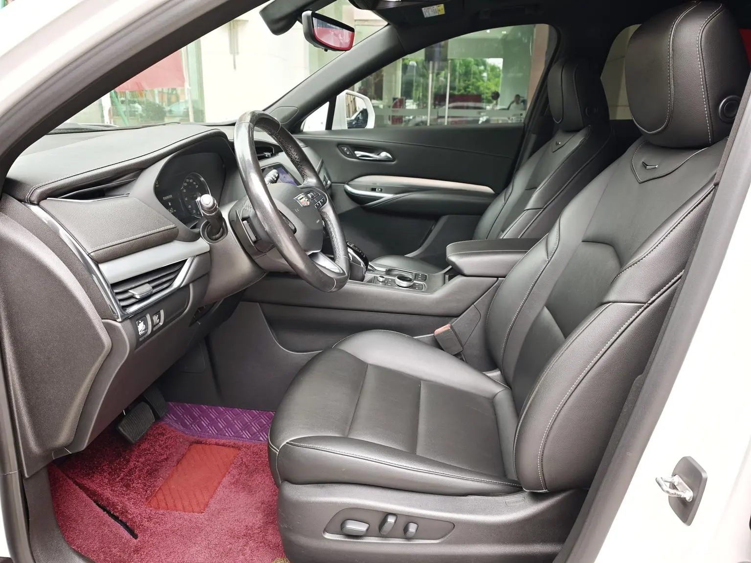 Cadillac XT4 2020 Facelift 28T 2WD Leading
