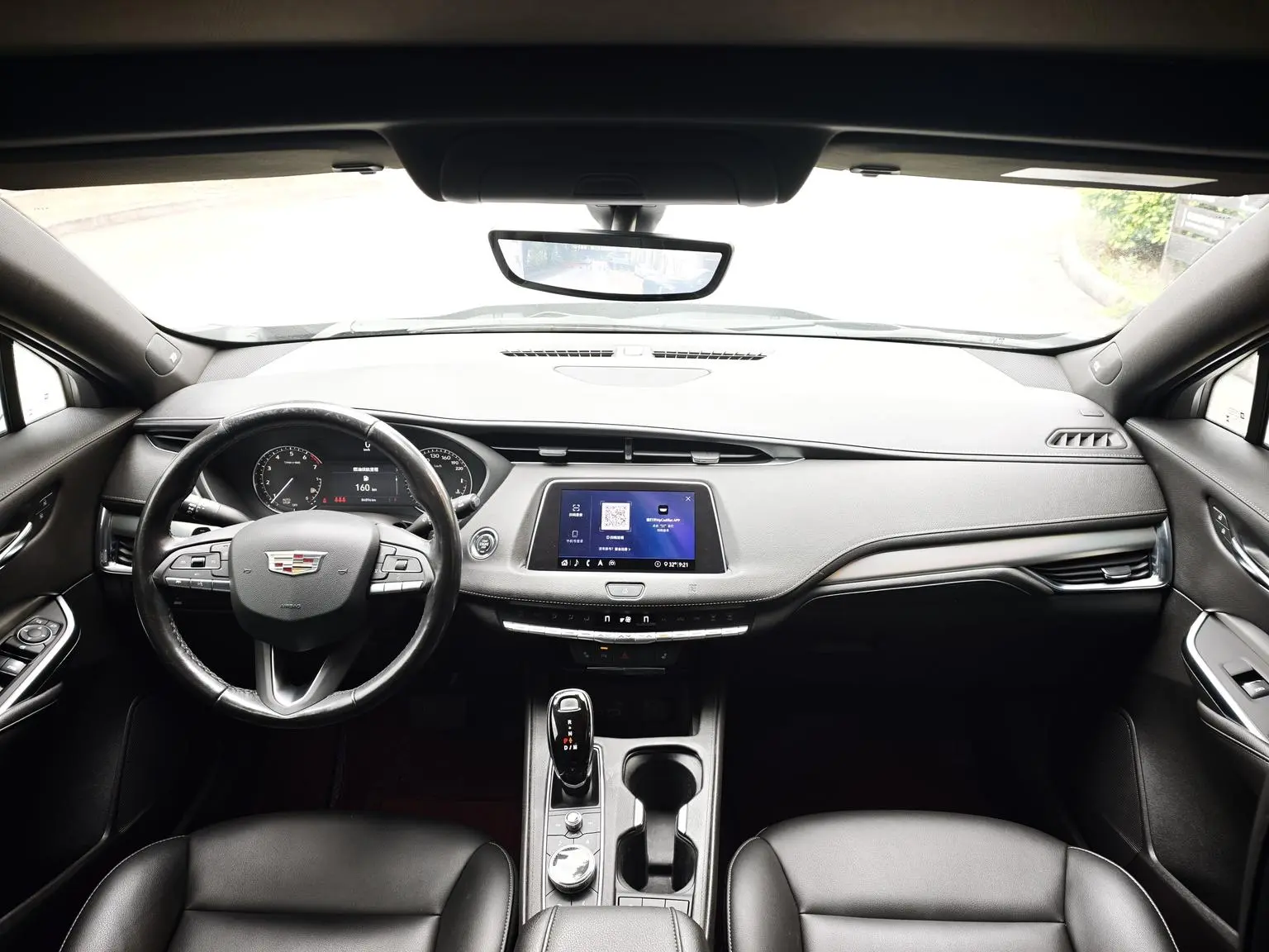Cadillac XT4 2020 Facelift 28T 2WD Leading