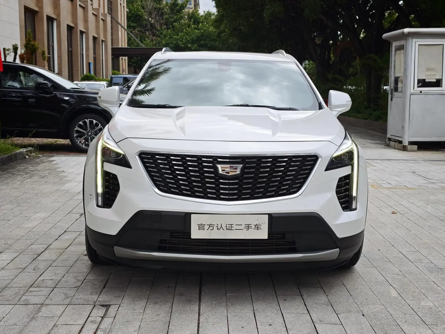 Cadillac XT4 2020 Facelift 28T 2WD Leading
