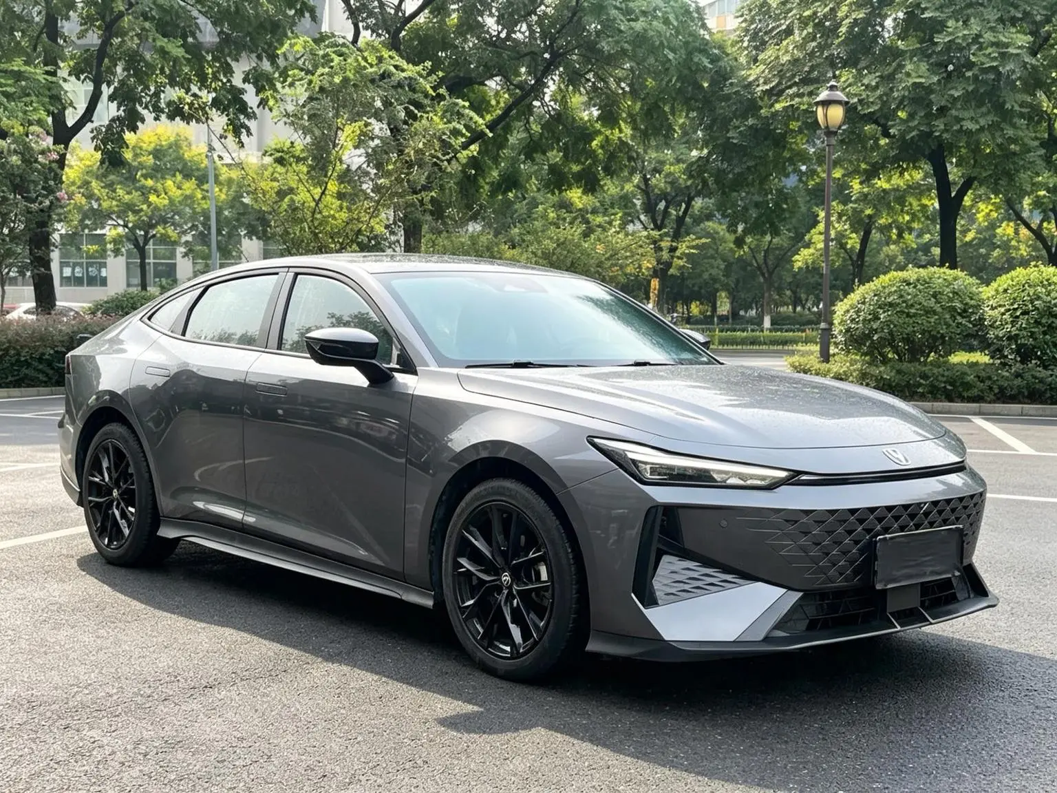 Changan UNI-V 2024 1.5T Premium Plus