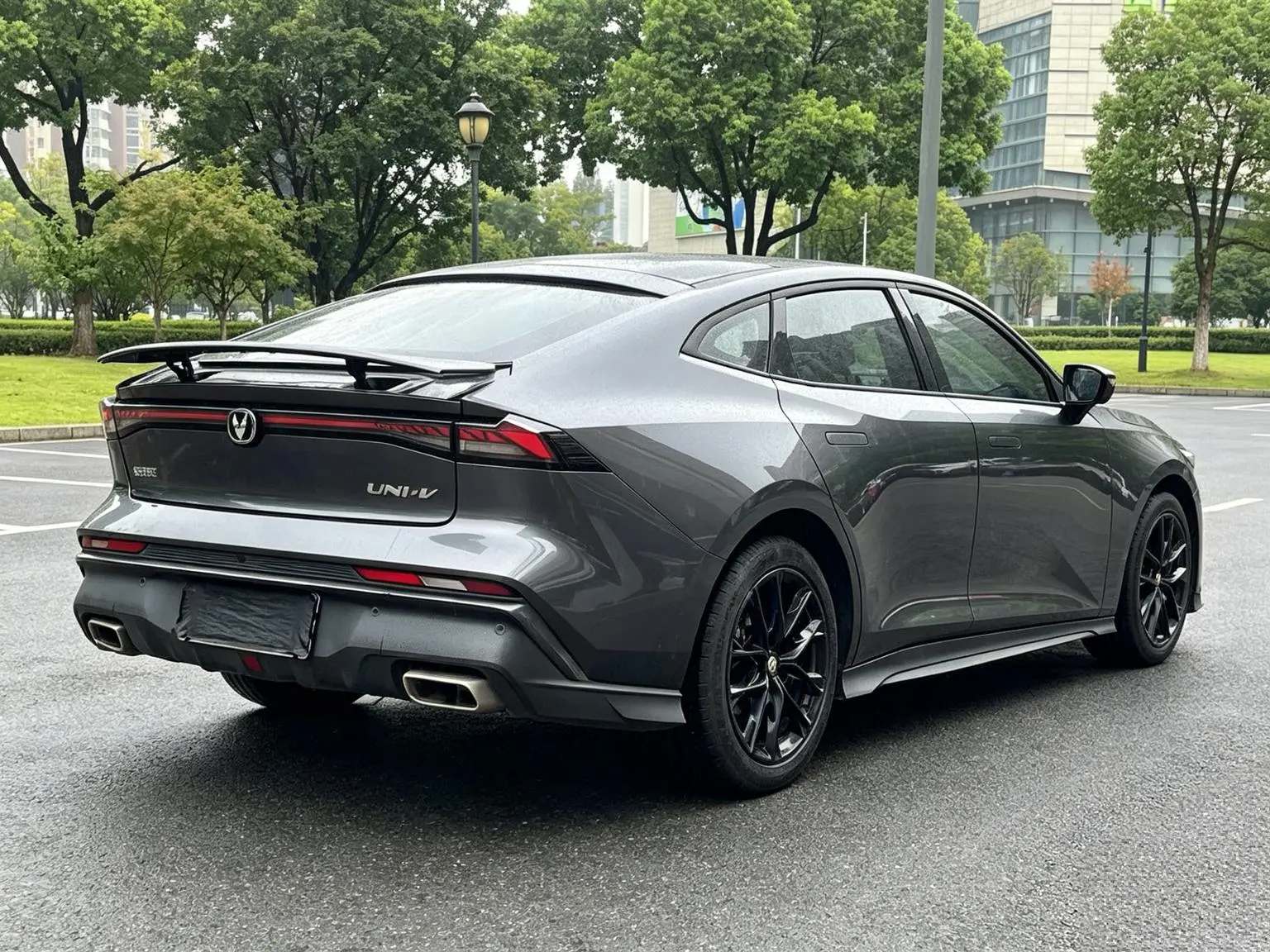 Changan UNI-V 2024 1.5T Premium Plus