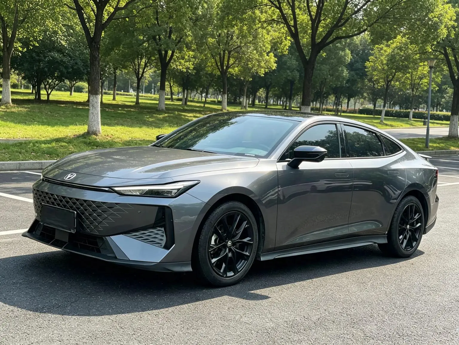 Changan UNI-V 2024 1.5T Premium Plus