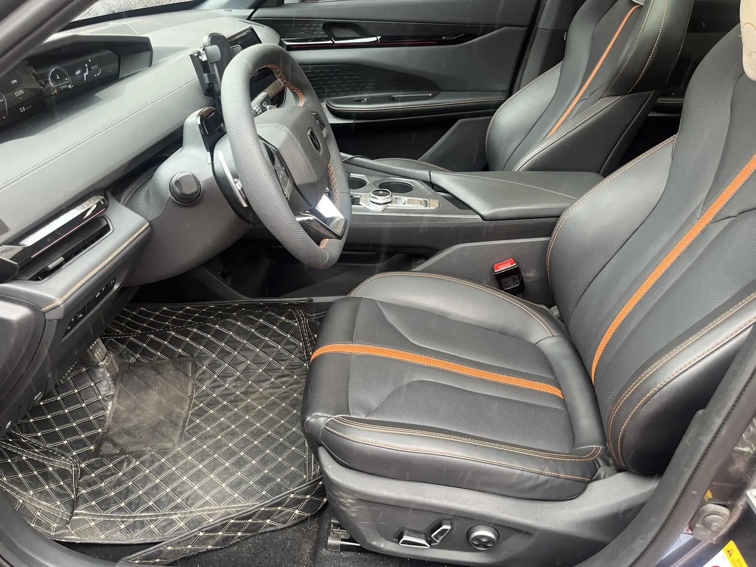 Changan UNI-V 2024 1.5T Premium Plus