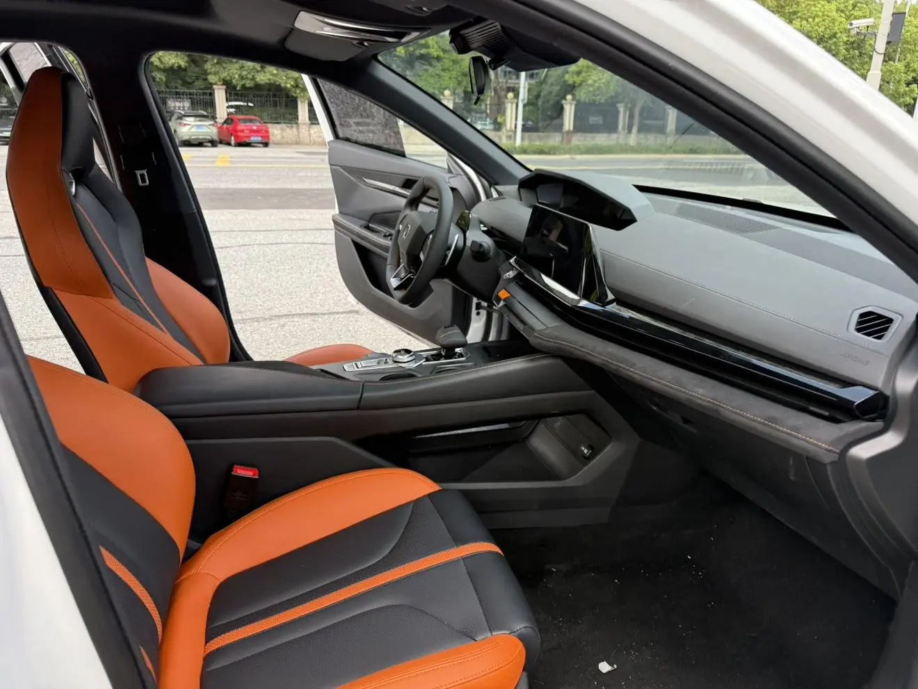 Changan UNI-V 2024 1.5T Premium Prestige Sport