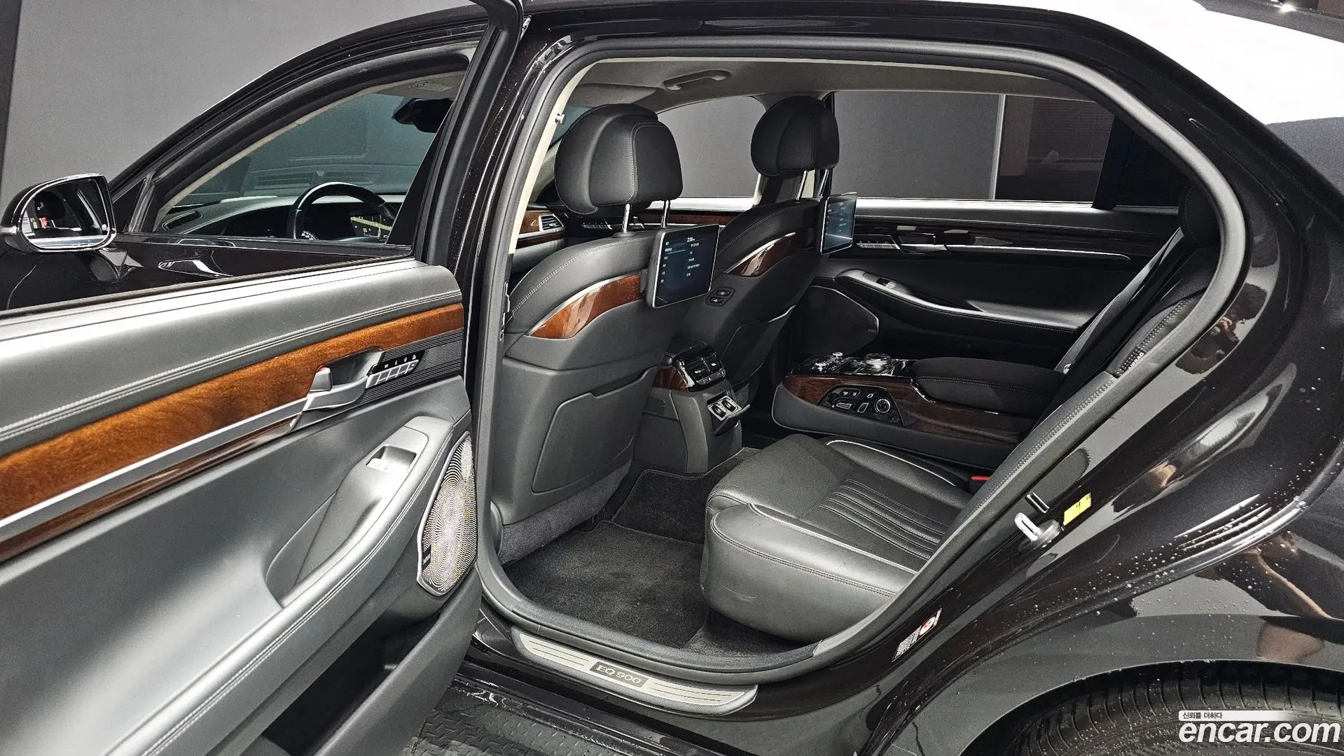 Genesis EQ900 5.0 GDI AWD