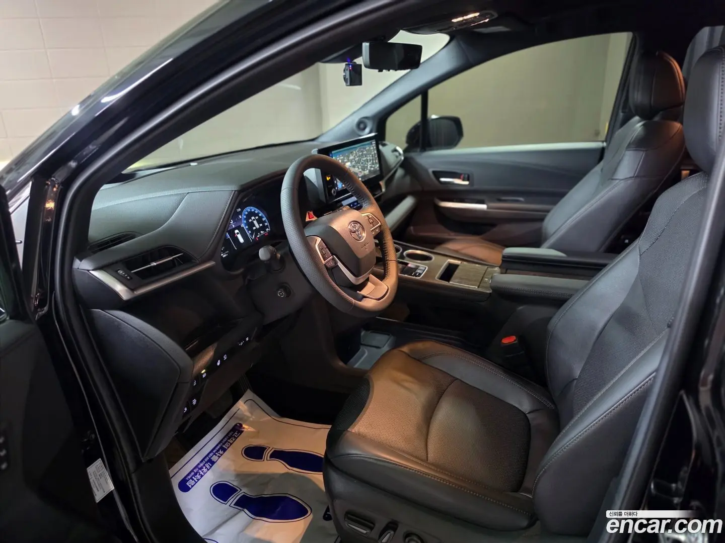 Toyota Sienna 2.5 Hybrid 2WD