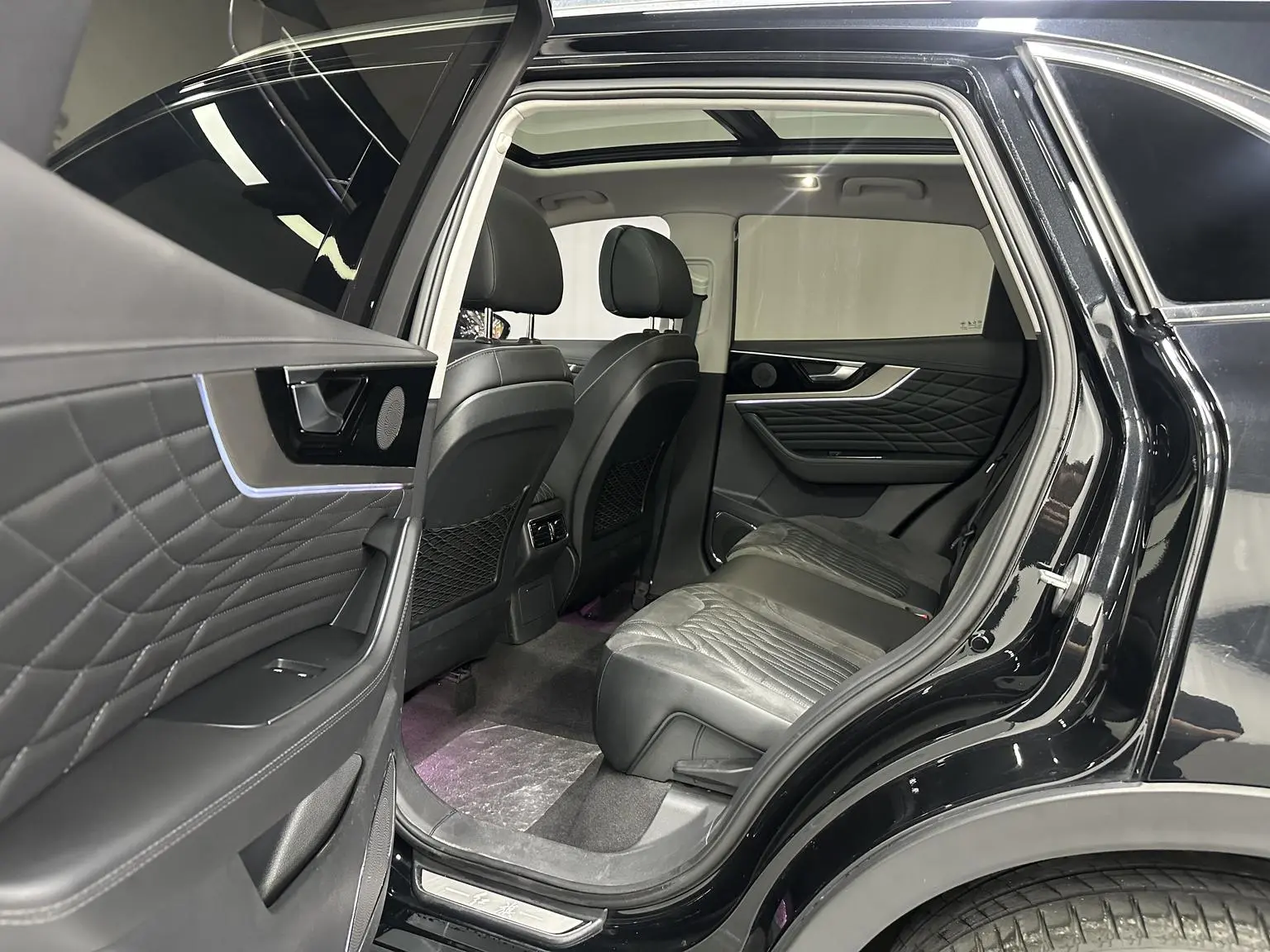 Hongqi HS5 2022 Facelift 2.0T Connected Flagship Enjoy 4WD