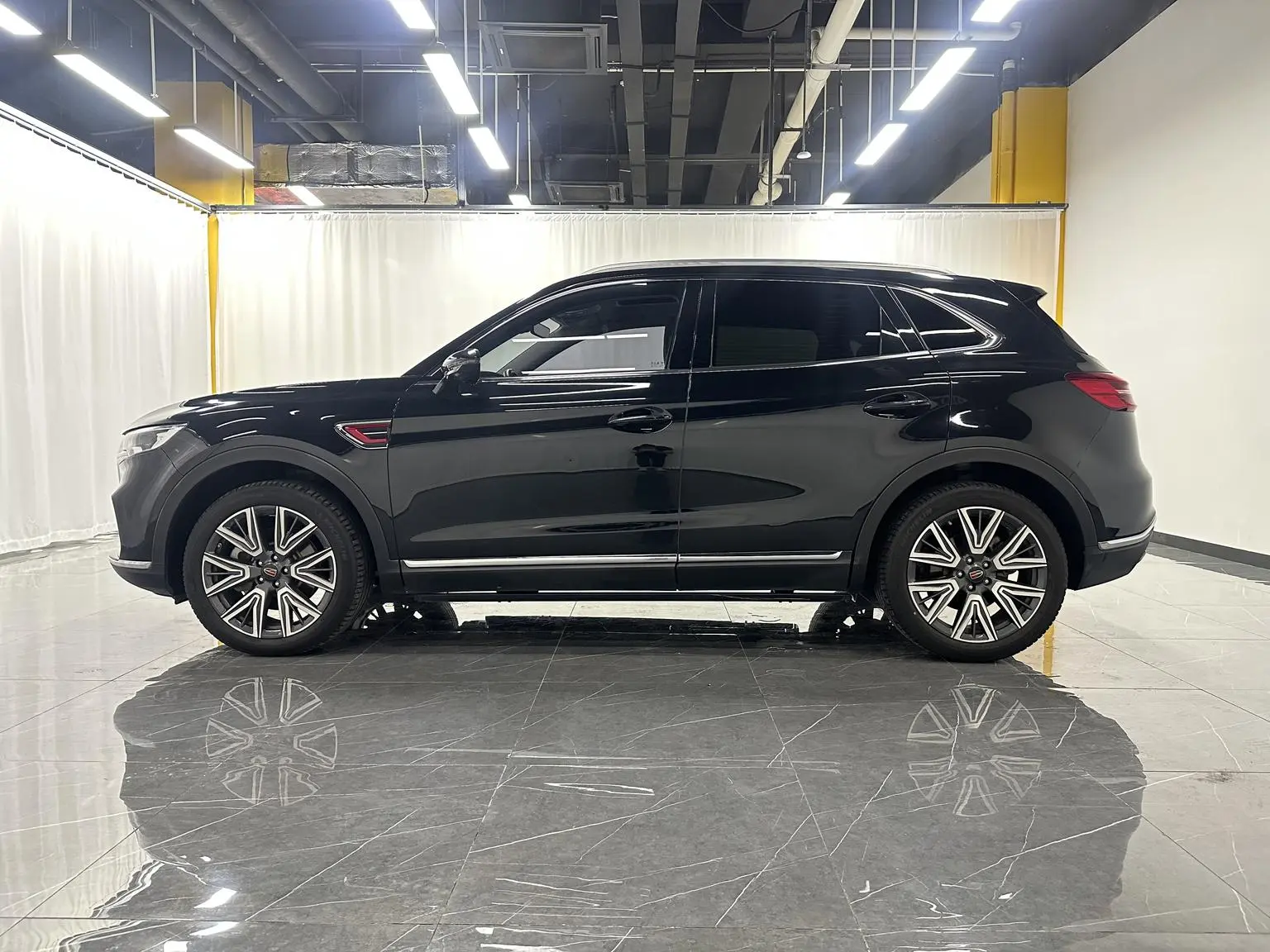 Hongqi HS5 2022 Facelift 2.0T Connected Flagship Enjoy 4WD