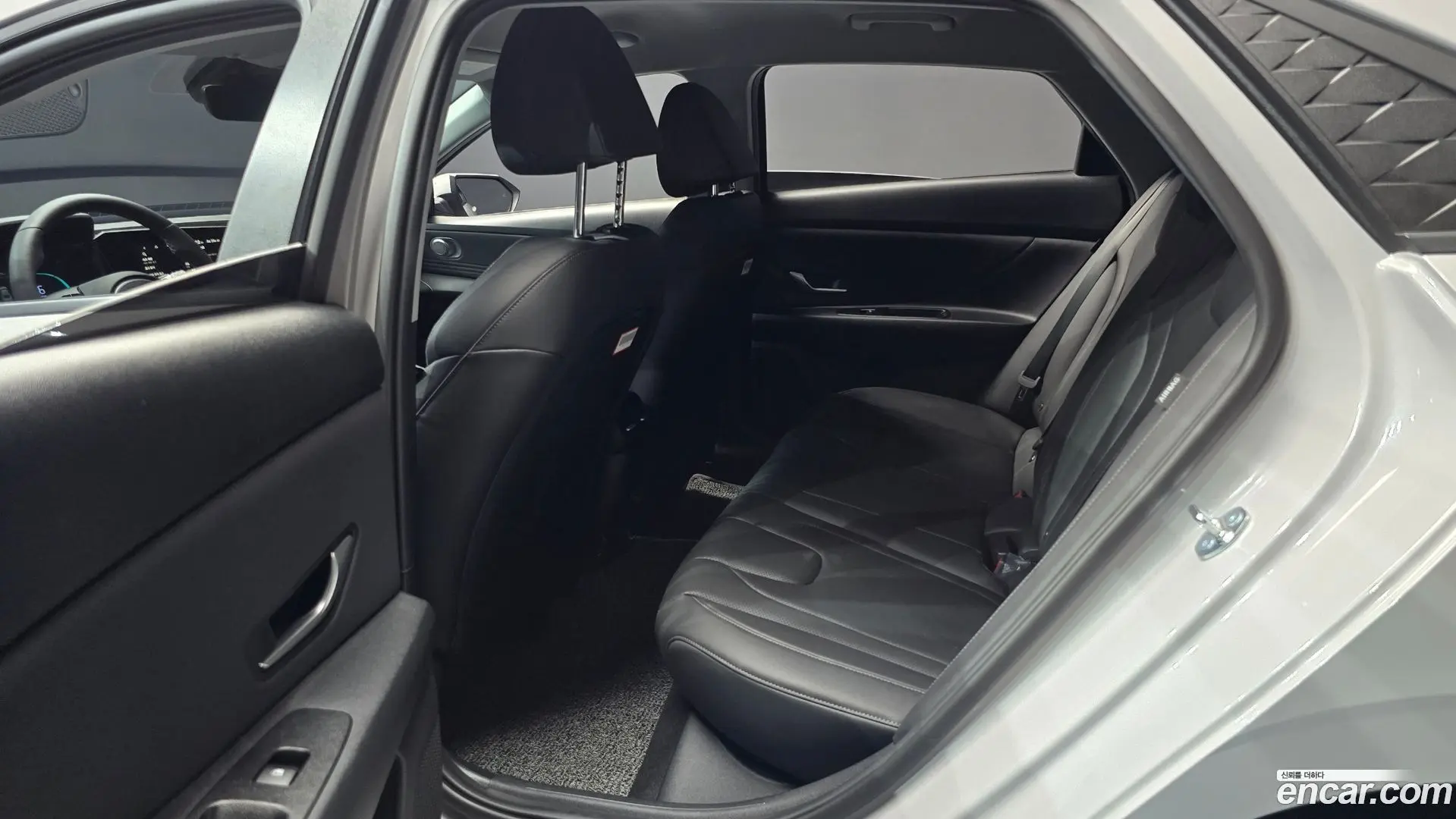 Hyundai AVANTE 1.6 2023