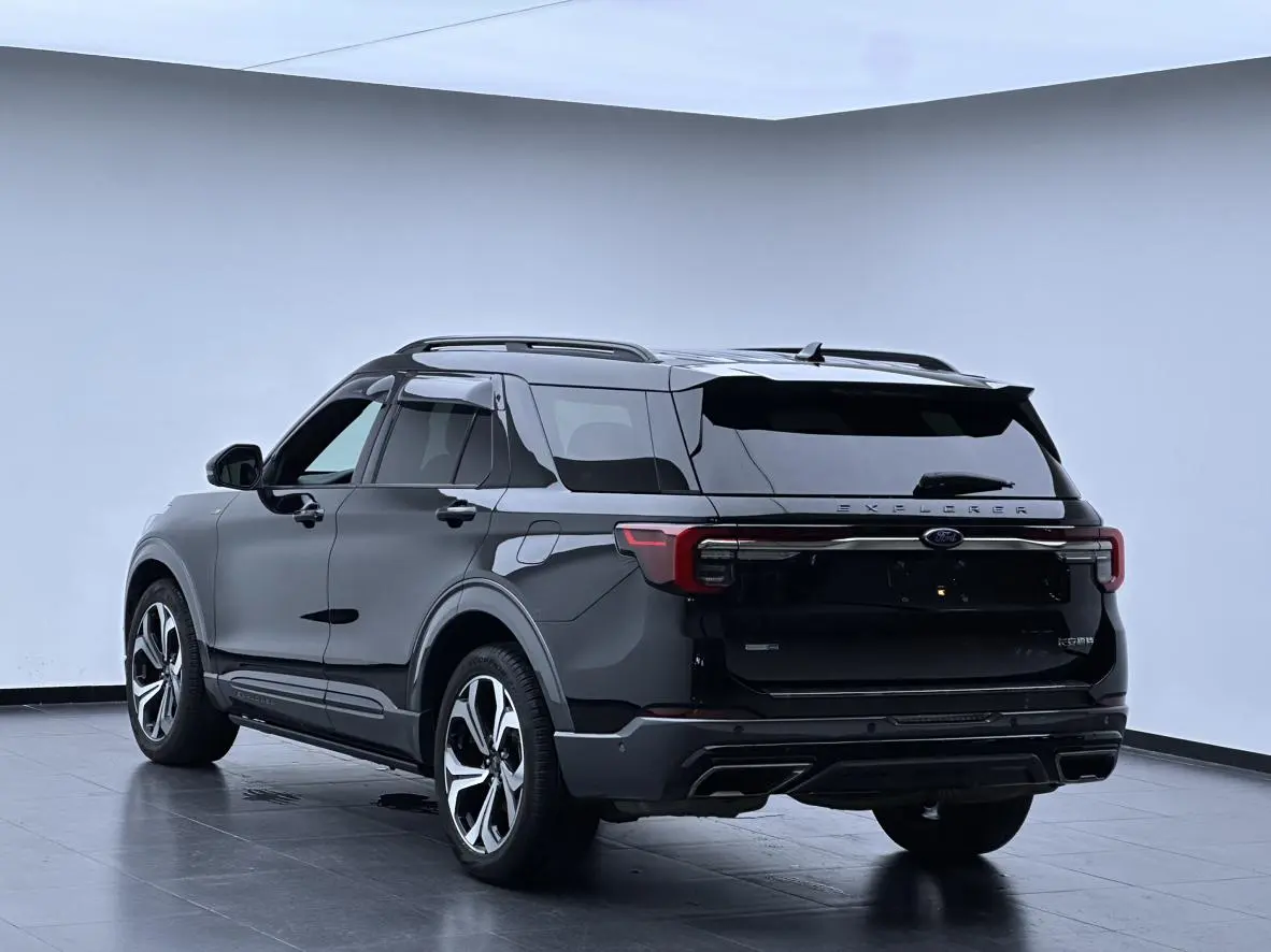 Ford Explorer 2023 EcoBoost 285 4WD ST-LINE 7 seat