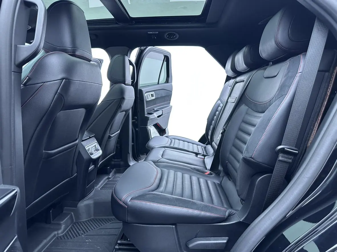 Ford Explorer 2023 EcoBoost 285 4WD ST-LINE 7 seat