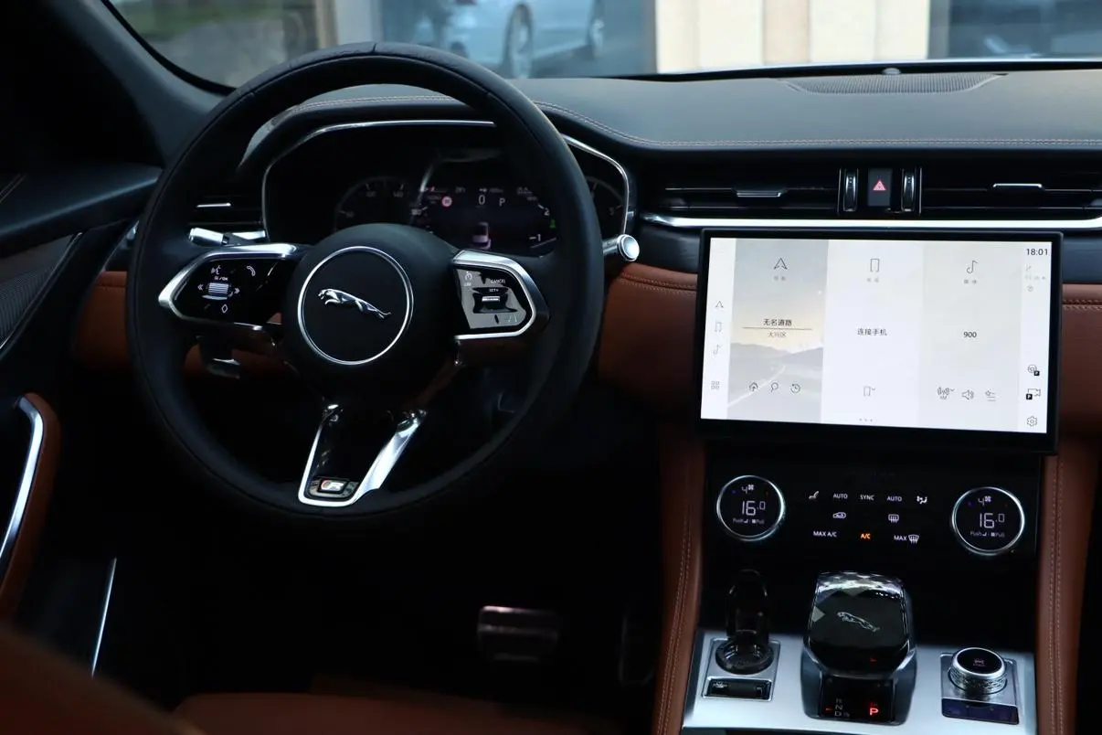 Jaguar F-PACE 2022 P250 R-Dynamic BLACK