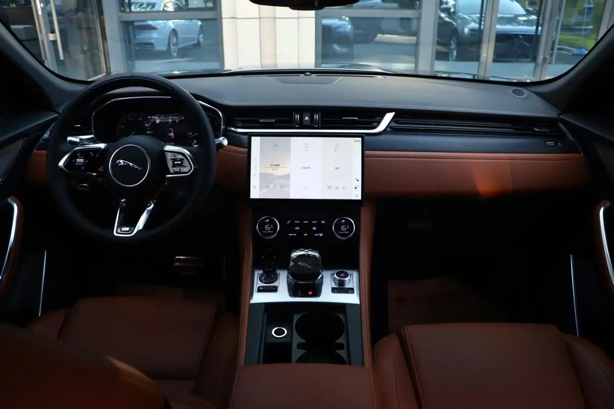 Jaguar F-PACE 2022 P250 R-Dynamic BLACK