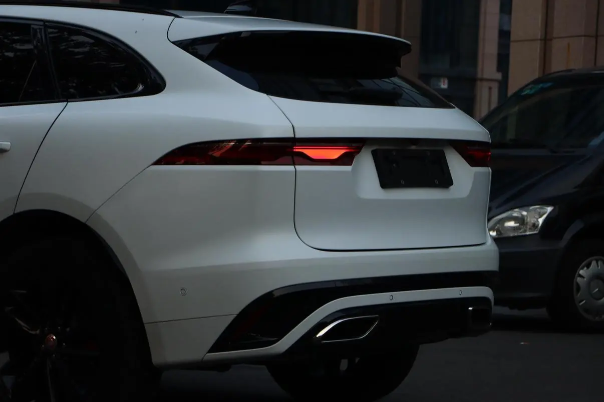Jaguar F-PACE 2022 P250 R-Dynamic BLACK