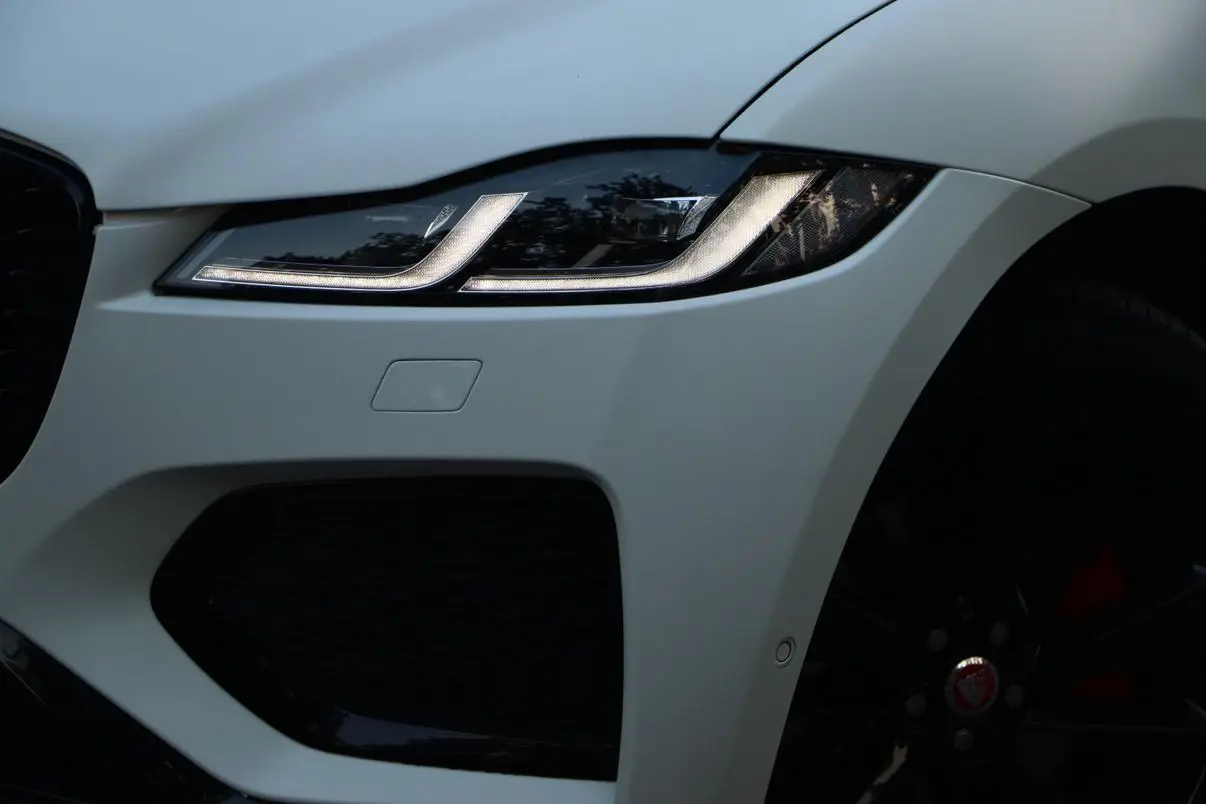 Jaguar F-PACE 2022 P250 R-Dynamic BLACK