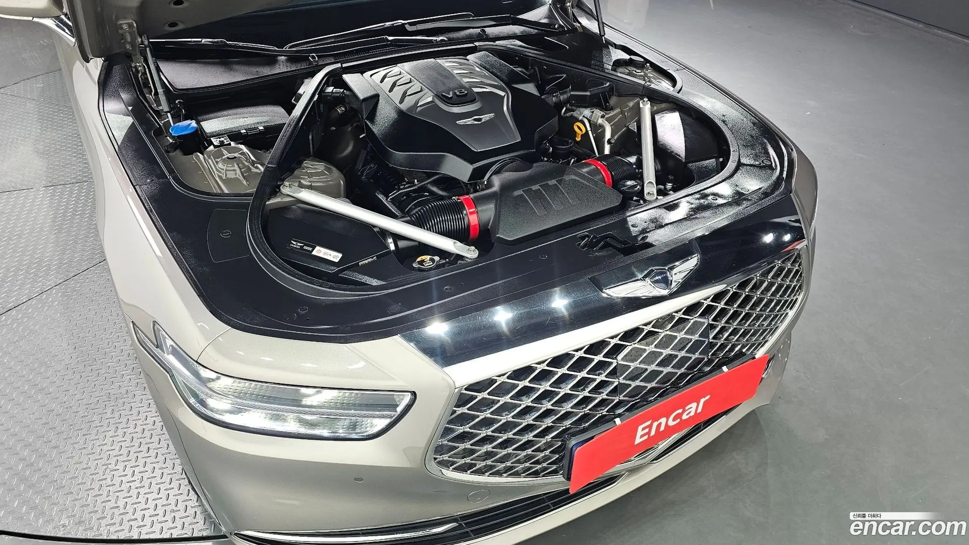 Genesis G90 5.0 AWD