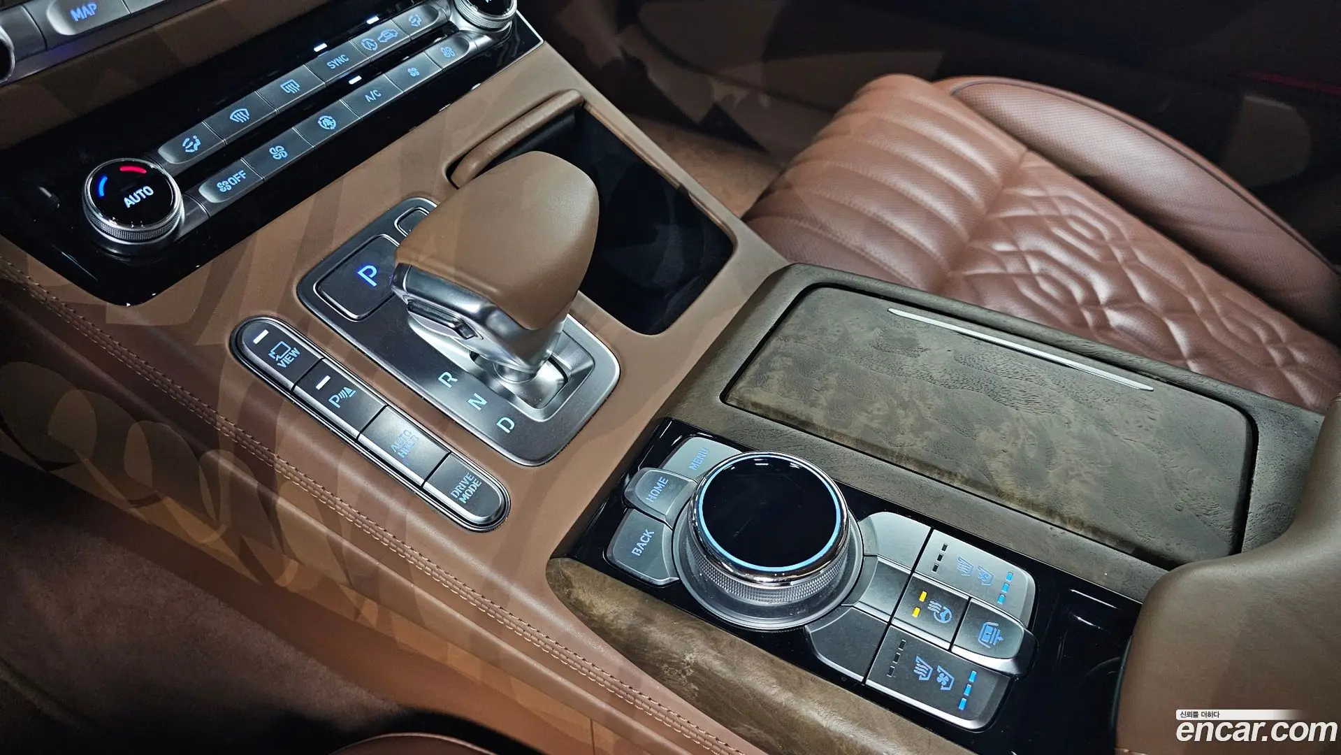 Genesis G90 5.0 AWD