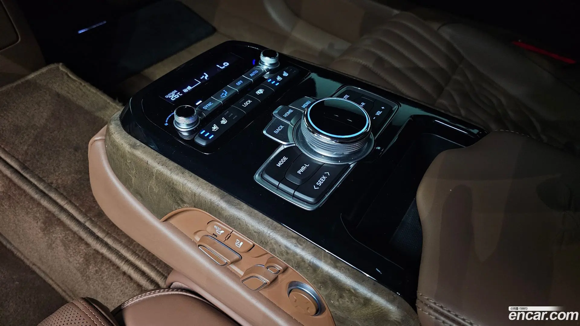 Genesis G90 5.0 AWD