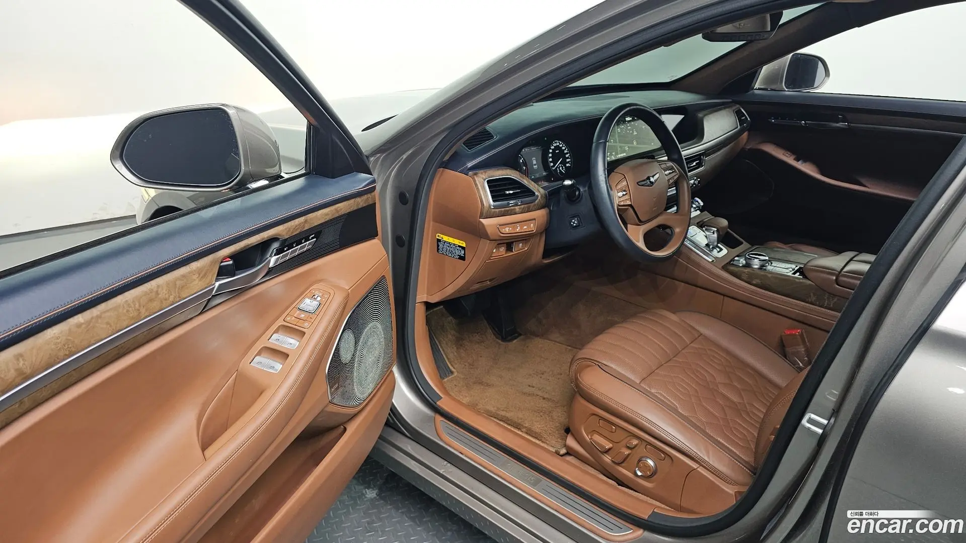 Genesis G90 5.0 AWD