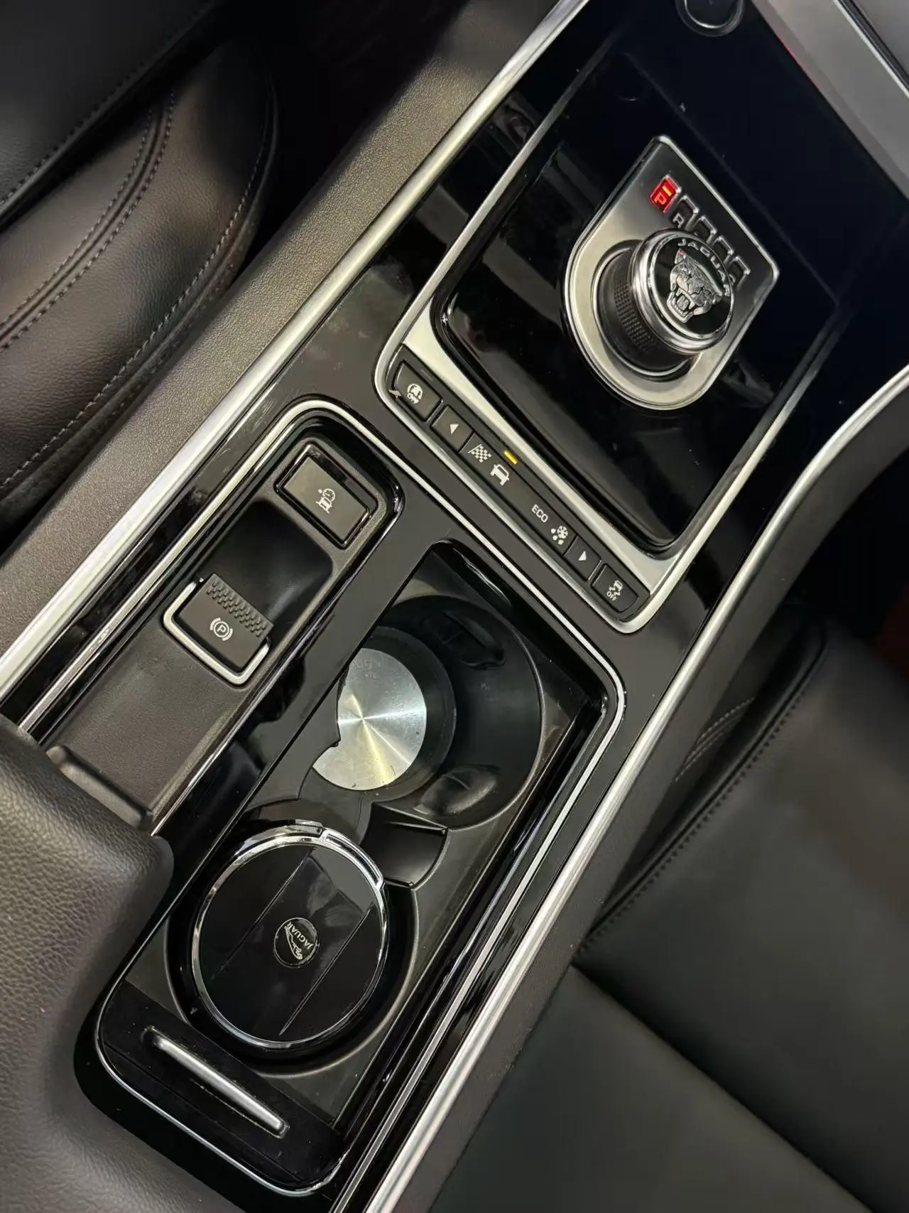 Jaguar XFL 2020 2.0T P200 2WD Elite