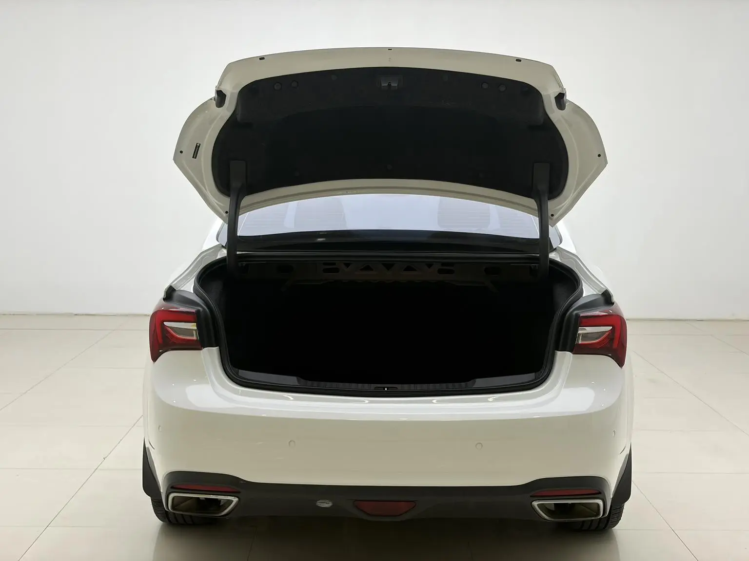 Buick Verano 2020 Sedan 20T CVT Leading