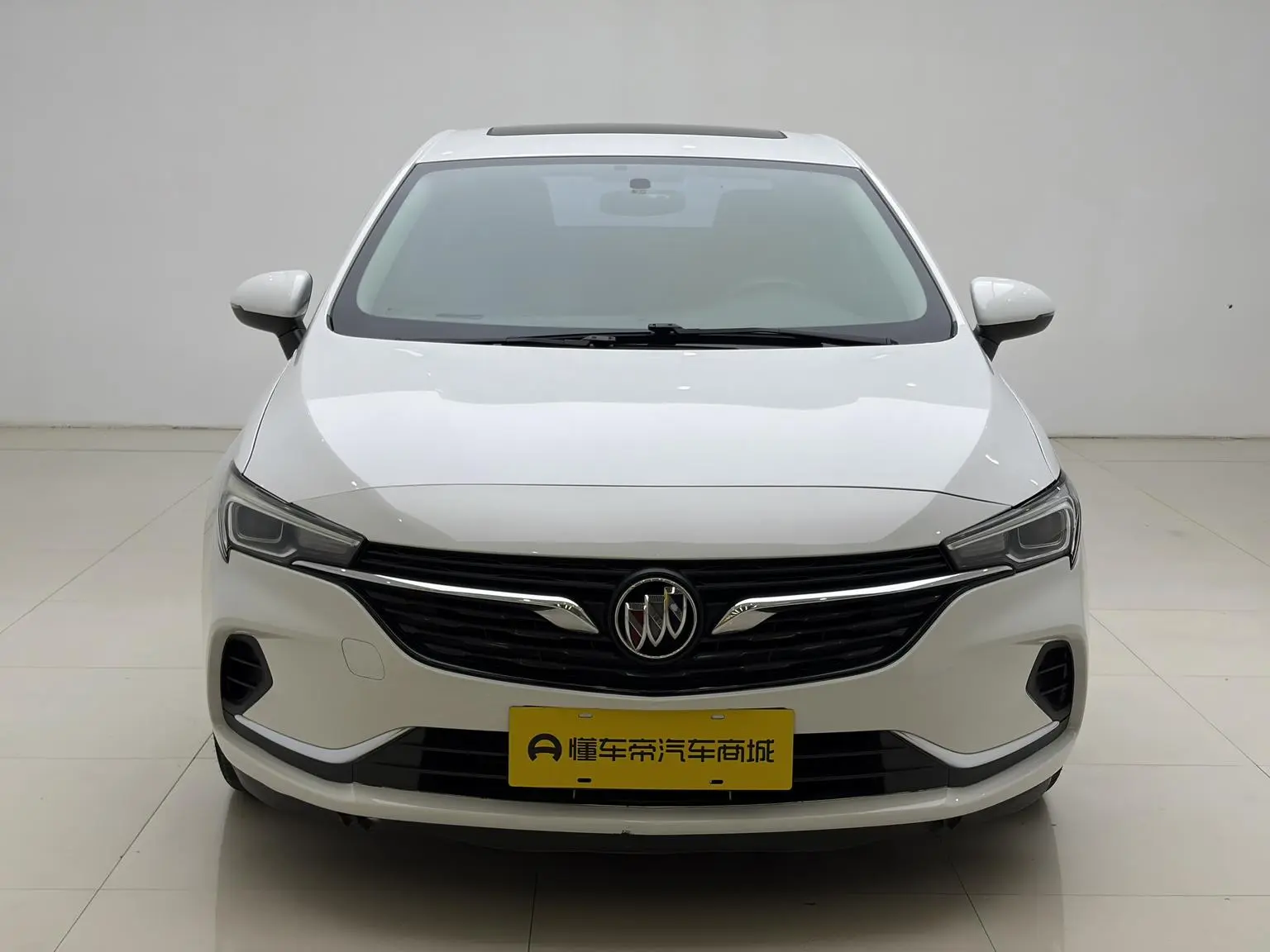 Buick Verano 2020 Sedan 20T CVT Leading