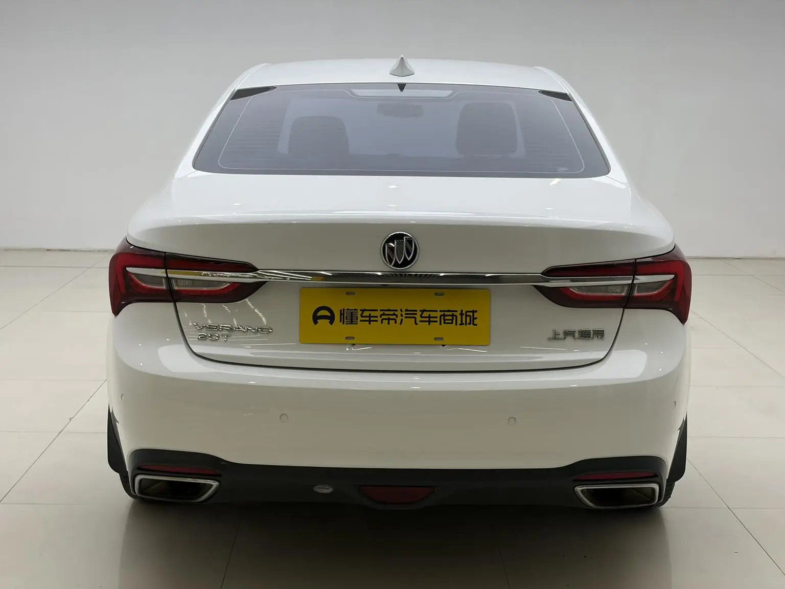 Buick Verano 2020 Sedan 20T CVT Leading